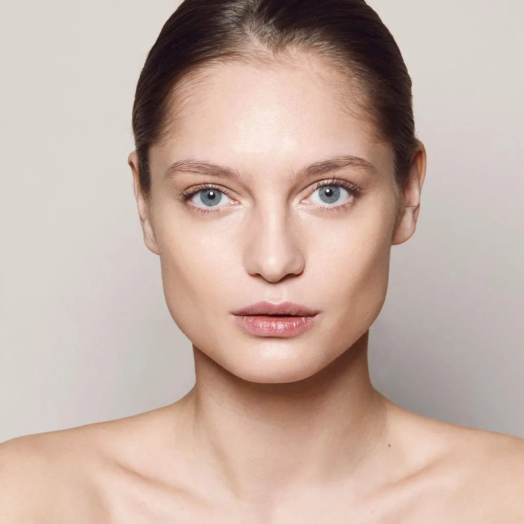 Kjaer Weis Invisible Touch Liquid Foundation